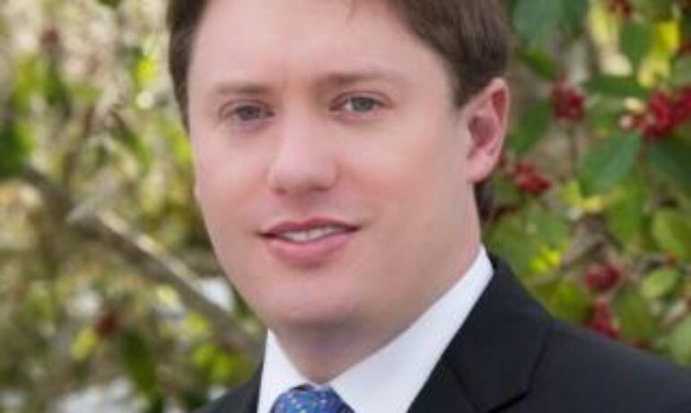Dustin Lee