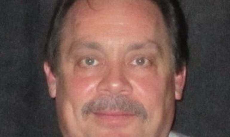 Stephen J Gonzalez