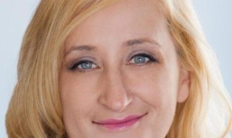 Lesley B Foss