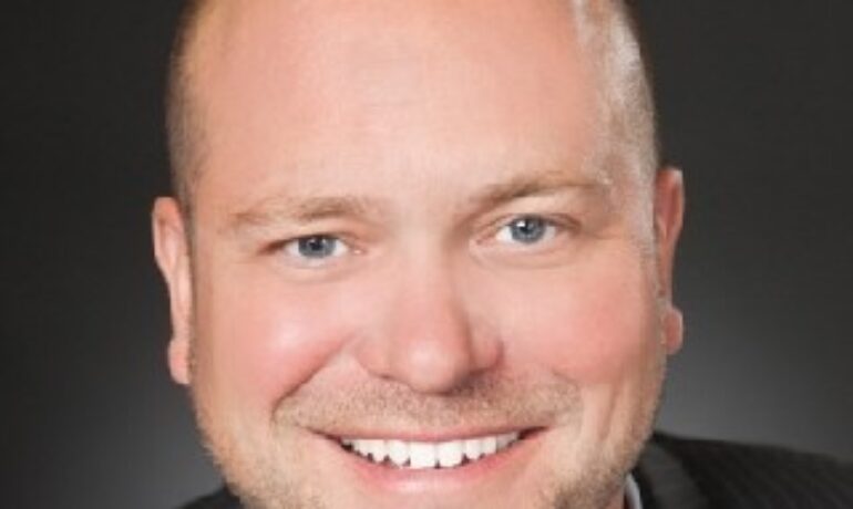 Mr. Cary Ray Lundberg