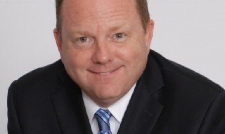Edward G Lindsey