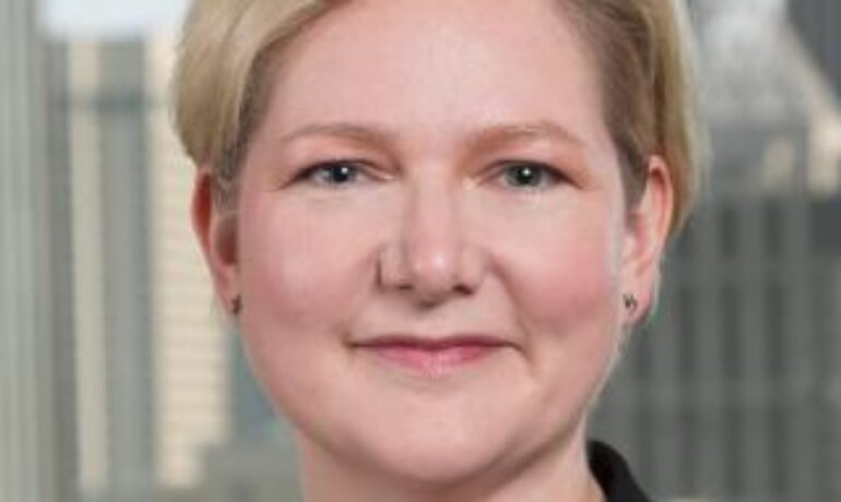 Laura Sell