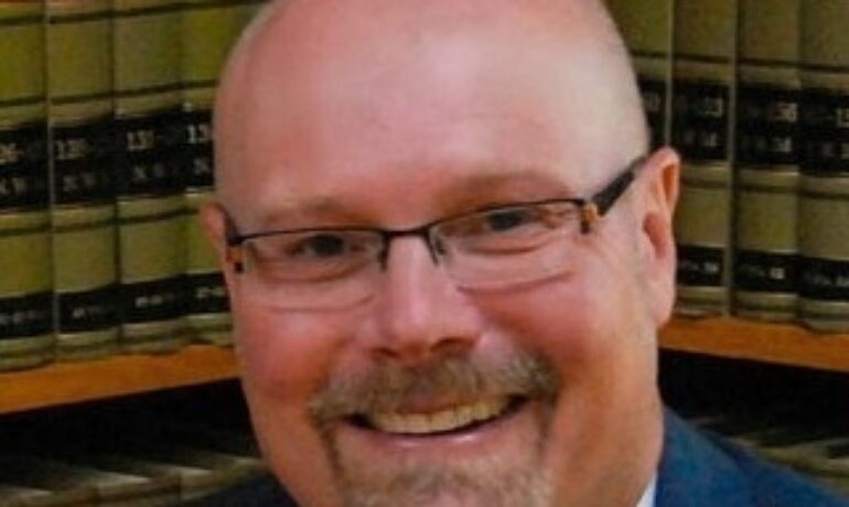 Daniel P Murray