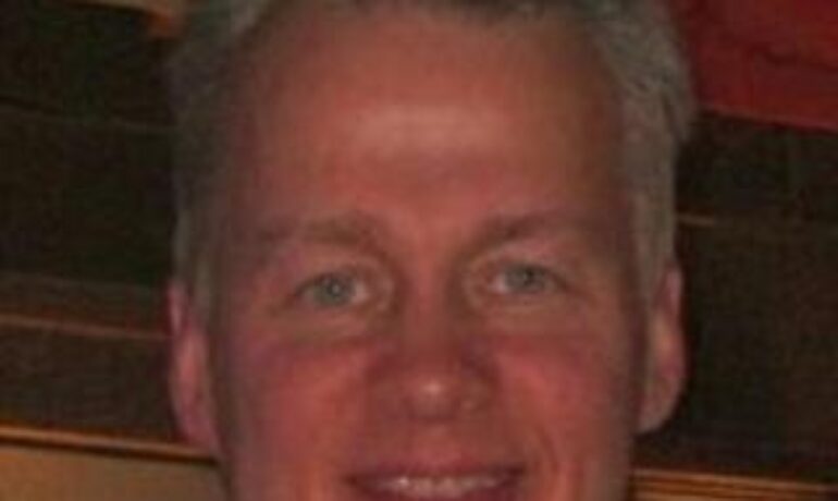 Robert Thomas